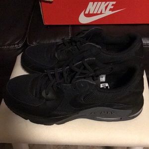 NWT Men Nike airmax size 11